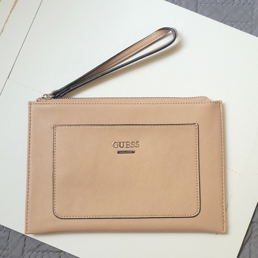 Guess Wristlet